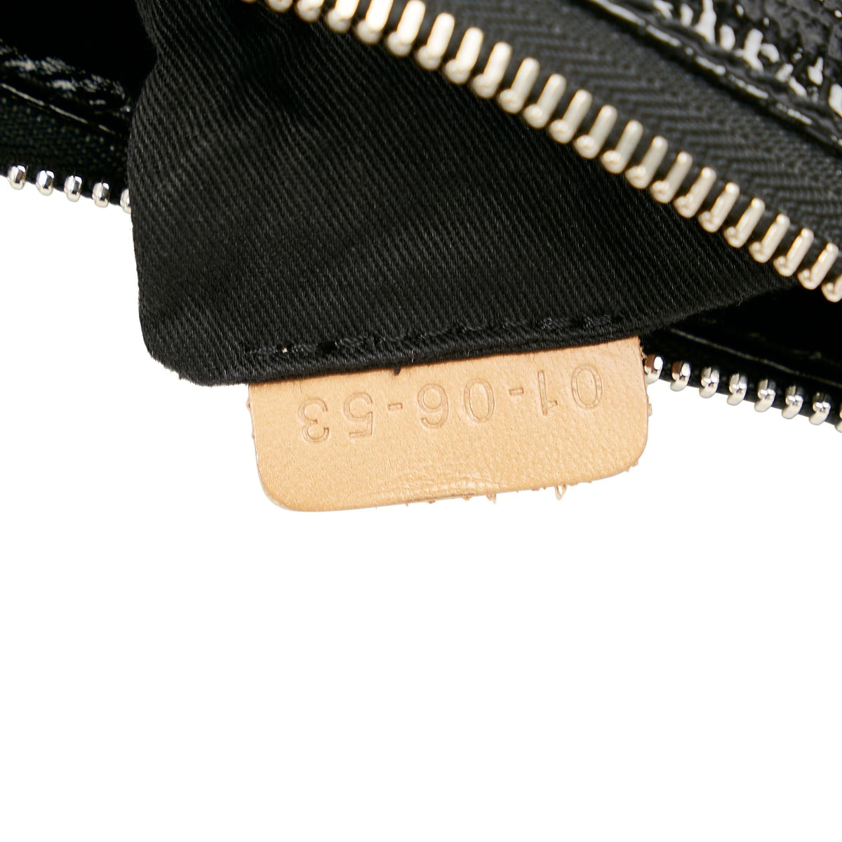 Chloe Betty Patent Leather Clutch (SHG-24299)